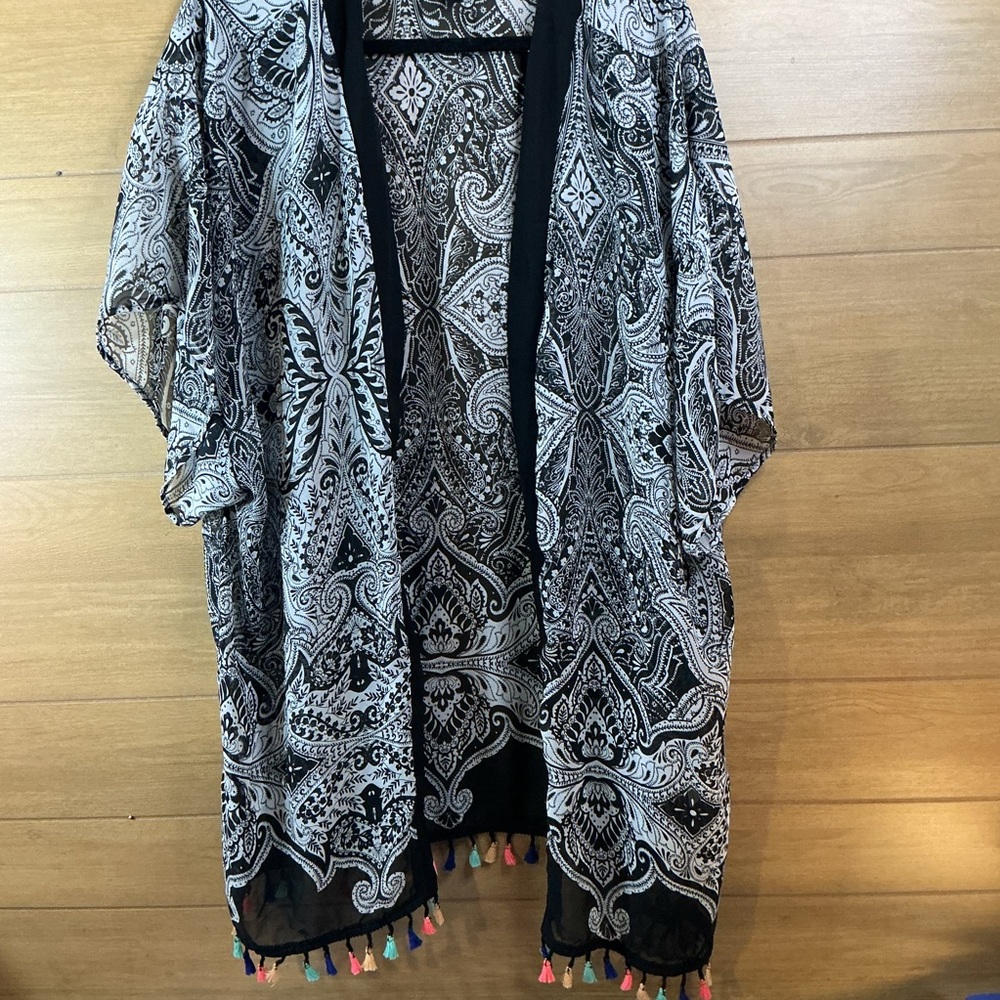 Sami & Jo Boho Black White Paisley Kimono Tassel Trim Sheer Lightweight Womens L